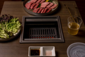 埋め込みやテーブル設置にも対応する柔軟性