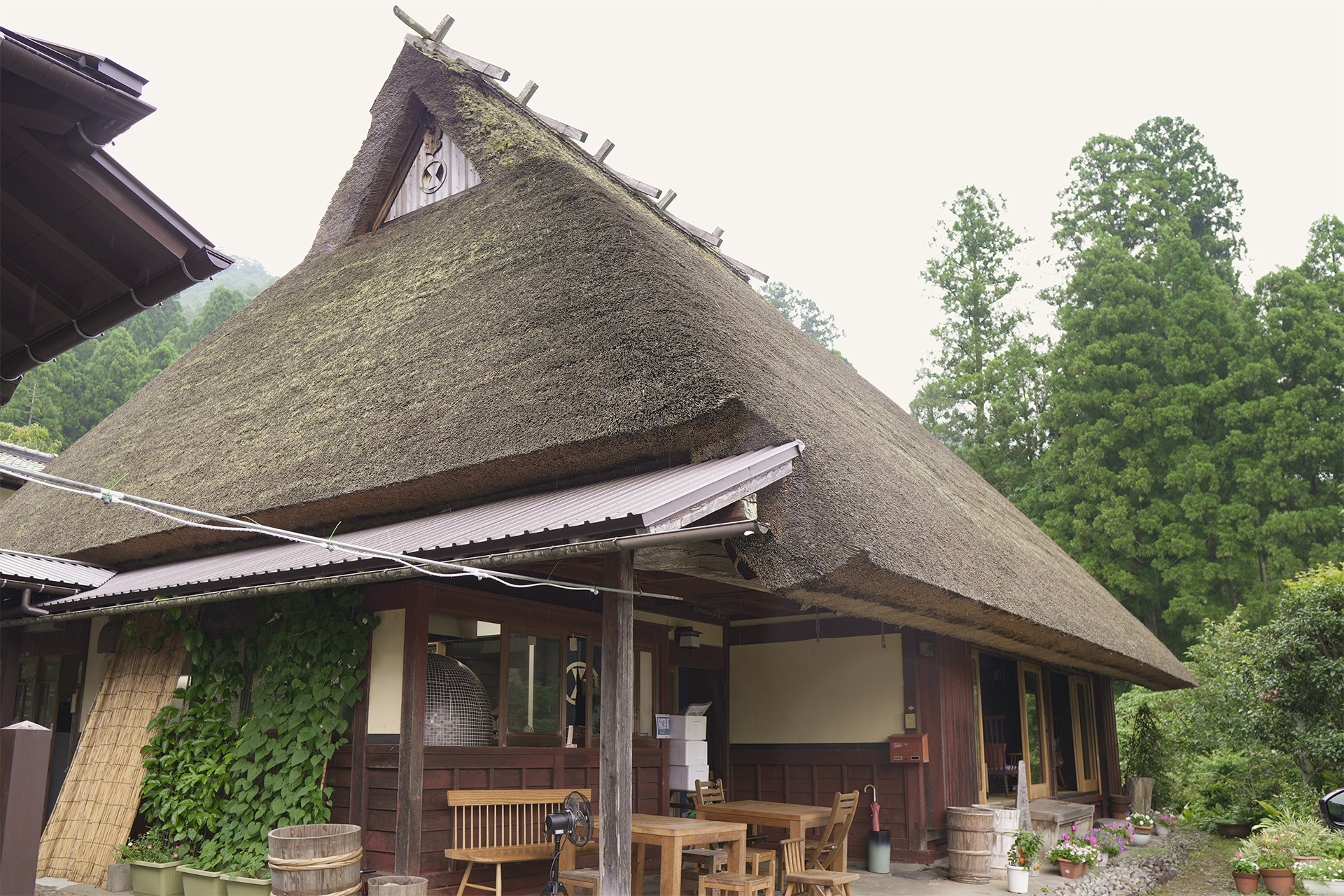 かやぶきの里_さかや